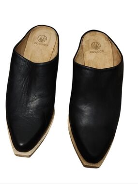 COCLICO Black Leather Pointed Slip-On Mules - 37